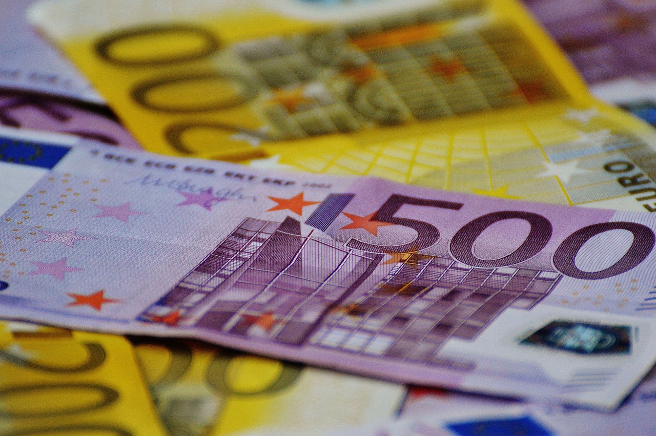 Bargeld-Stopp: Sparkassen verbannen Bargeld-Filialen & Geldautomaten