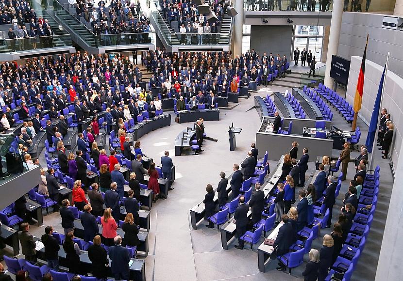 AfD kritisiert Streichung der Bundestagssitzungswoche