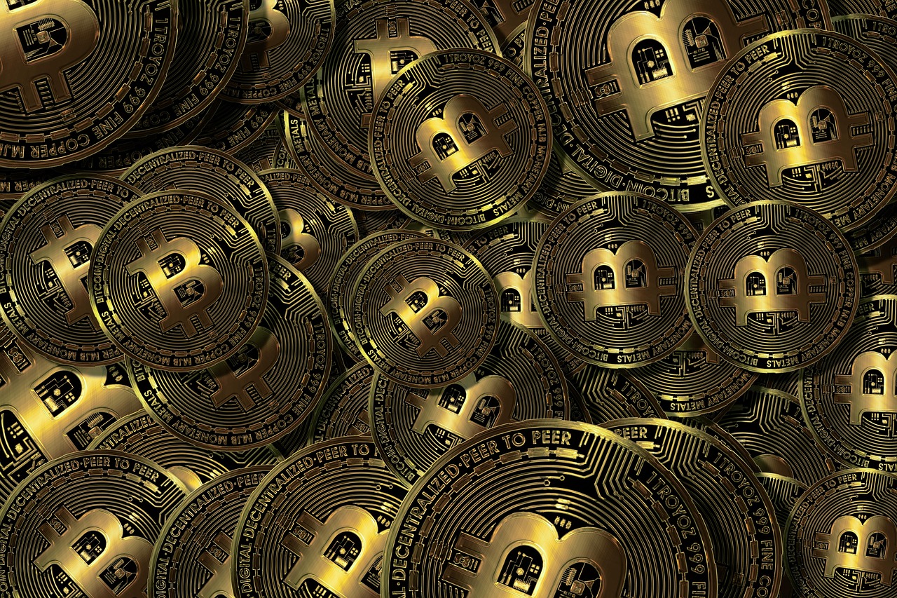 DOGE, XRP, ETH, SOL folgen Bitcoin durch die Ichimoku-Wolke – Altcoin-Momentum baut sich auf