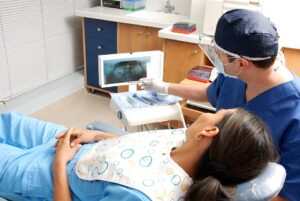 Zahnarztbesuch wird nicht mehr bezahlt? Das müssen Krankenkassen-Patienten wissen