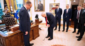 Merz schenkte Trump auch noch einen Golfschläger