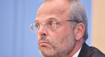 Klein dringt auf schärfere Gesetze gegen Antisemitismus