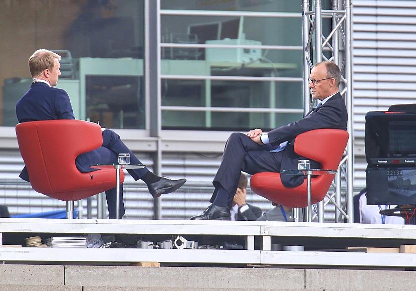 Merz findet Spahn “eindeutig” richtigen Mann als Fraktionschef