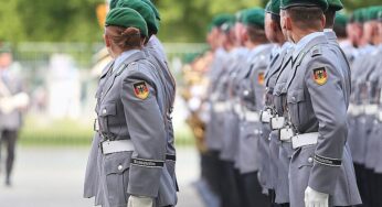 Militärhistoriker kritisiert Pistorius für unzulängliche Reformen