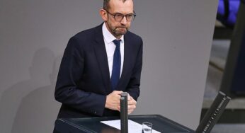 Rufe aus Union nach allgemeinem Dienstjahr auch für Ausländer