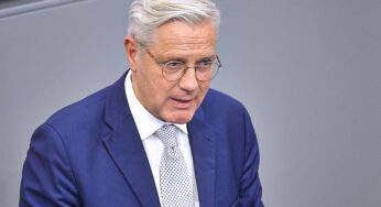 Röttgen kritisiert Gesetzesentwurf zum neuen Wehrdienst