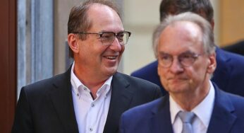Dobrindt besucht jüdische Gemeinde in Halle