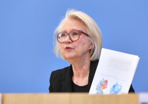 Monika Schnitzer bleibt Chefin der “Wirtschaftsweisen”
