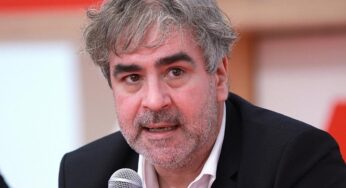 Deniz Yücel fordert klare Worte von Merz in der Türkei