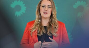 Auto-Gipfel: Dröge wirft Merz Rückschritt beim Klimaschutz vor