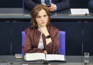 Ostbeauftragte will neue Vermögensverteilung zwischen Ost und West