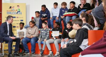 Merz sagt Vorlesen wegen Ukraine kurzfristig ab – Frei übernimmt