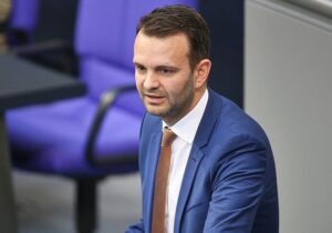 Bericht: CSU schickt Florian Dorn in Rentenkommission
