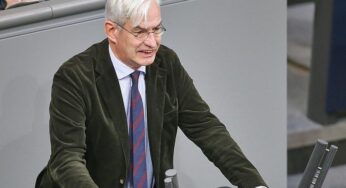 Middelberg verteidigt Schuldenkompromiss für Ukraine-Kredit