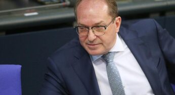 Innenminister: Linksextreme anfällig für russischen Einfluss