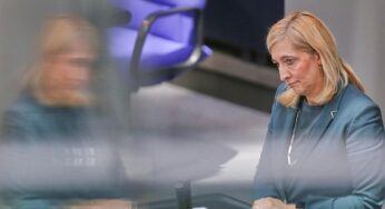 Warken beklagt Pöbeleien der AfD gegen weibliche Abgeordnete