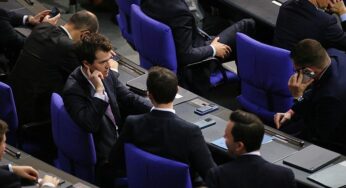 Nach Renten-Beschluss Rufe nach tiefgreifenden Reformen