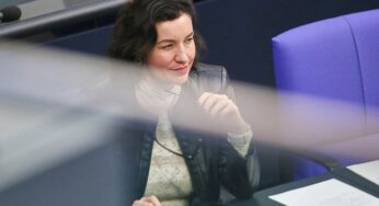 Bär will ersten Fusionsreaktor und mehr Forschung für Frauen