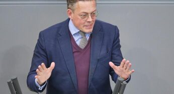 Grüne drängen nach Brandanschlag auf umfangreiche Ermittlungen