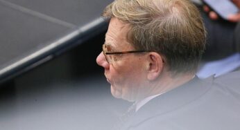 Wadephul fliegt in die USA