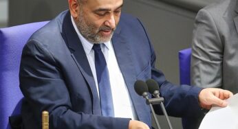 Nouripour zeigt sich besorgt über Lage in Iran