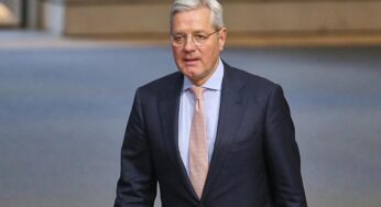 Röttgen warnt Europäer vor Trump-Aktion in Grönland